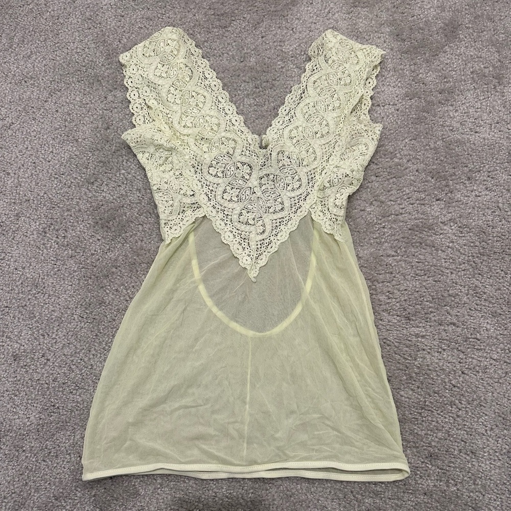 Vintage Lace V-Neck Sheer Top in Green Size Small